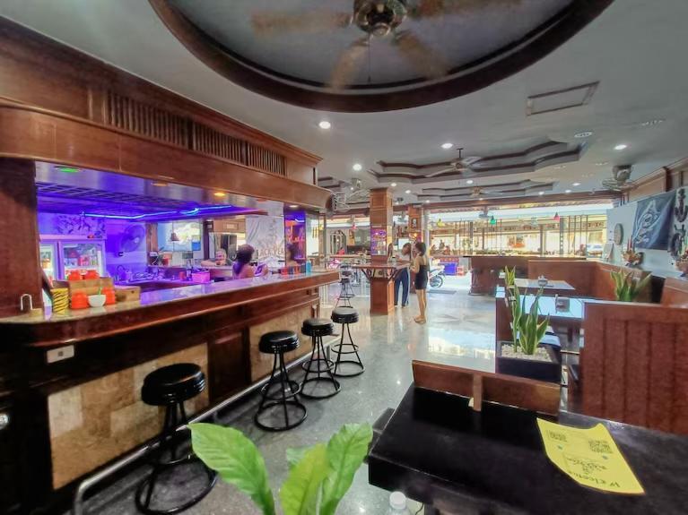 Hack Patong Beach Hotel Eksteriør billede