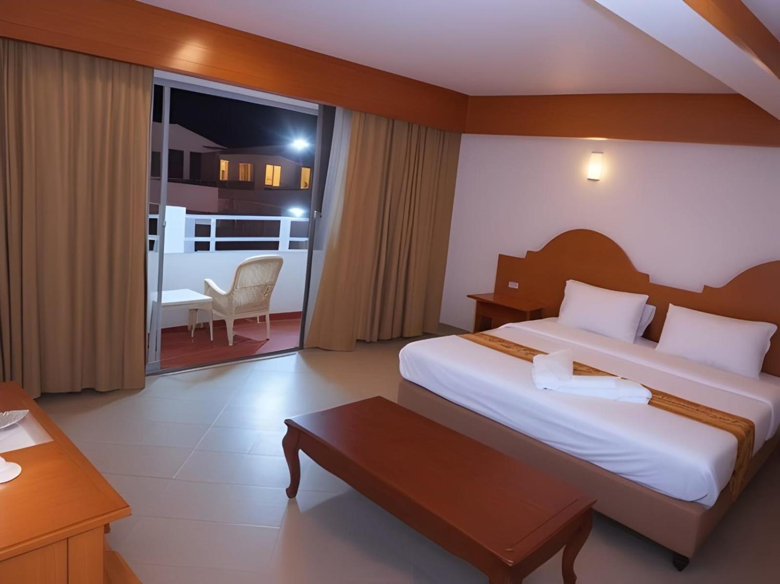 Hack Patong Beach Hotel Eksteriør billede